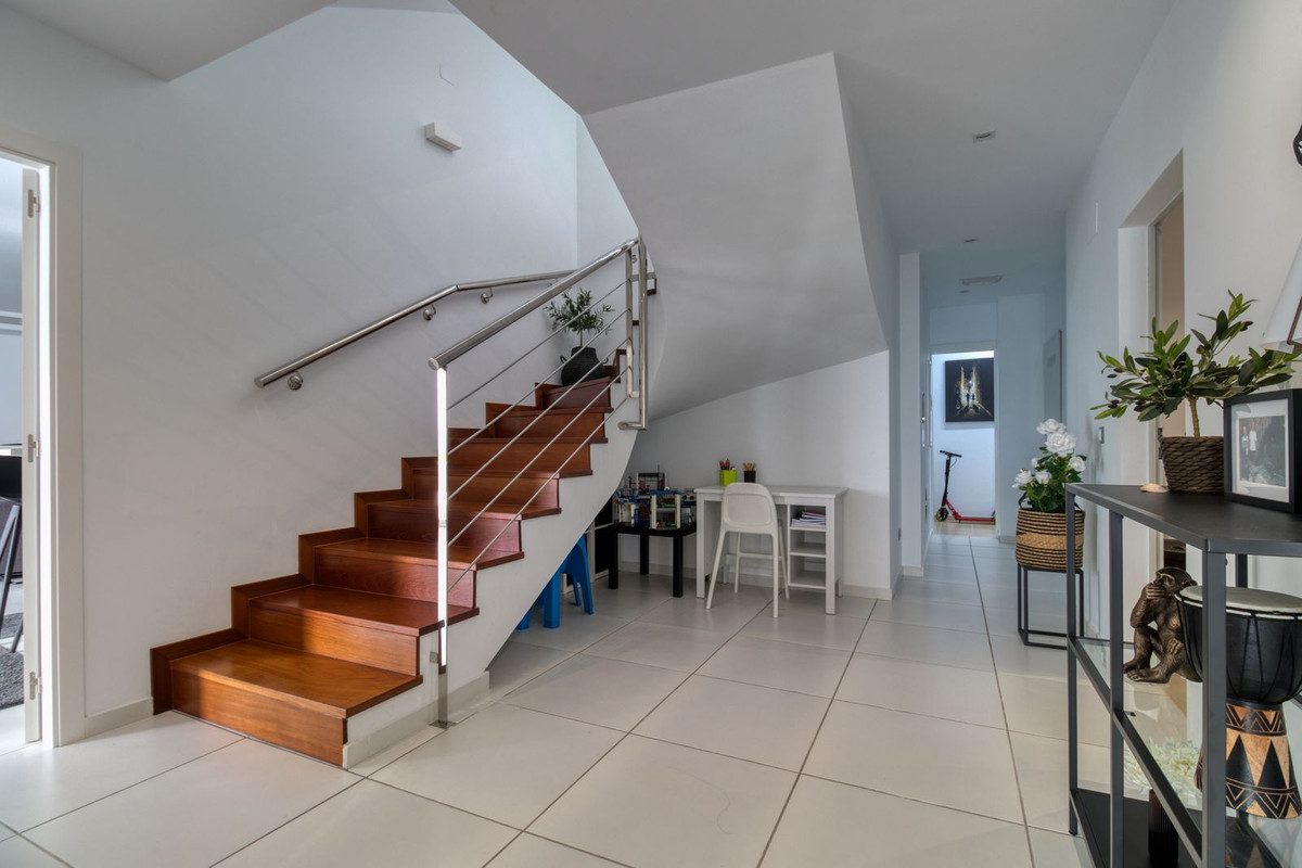 Detached Villa in Benalmadena, Costa del Sol – 4 beds – 1295000 € - photo 30 of 61