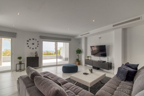 Detached Villa in Benalmadena, Costa del Sol – 4 beds – 1295000 € - photo 33 of 61