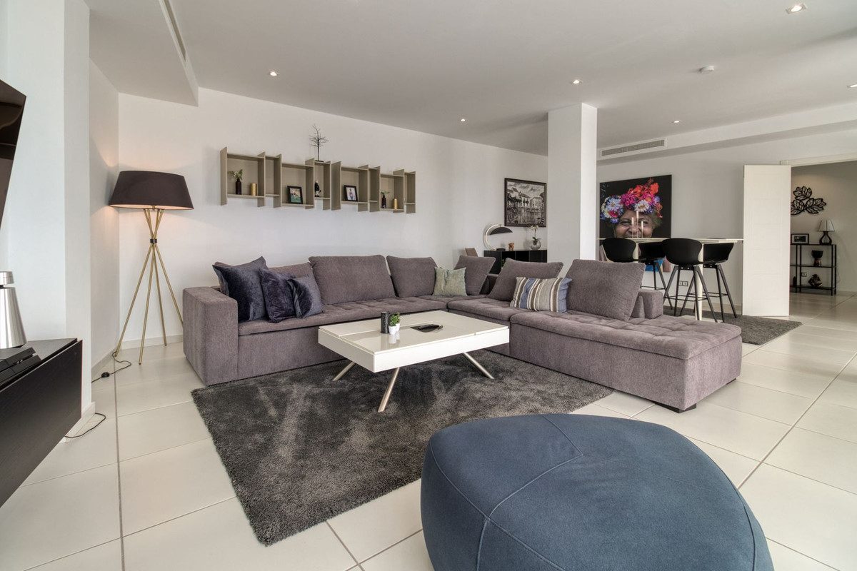 Detached Villa in Benalmadena, Costa del Sol – 4 beds – 1295000 € - photo 34 of 61