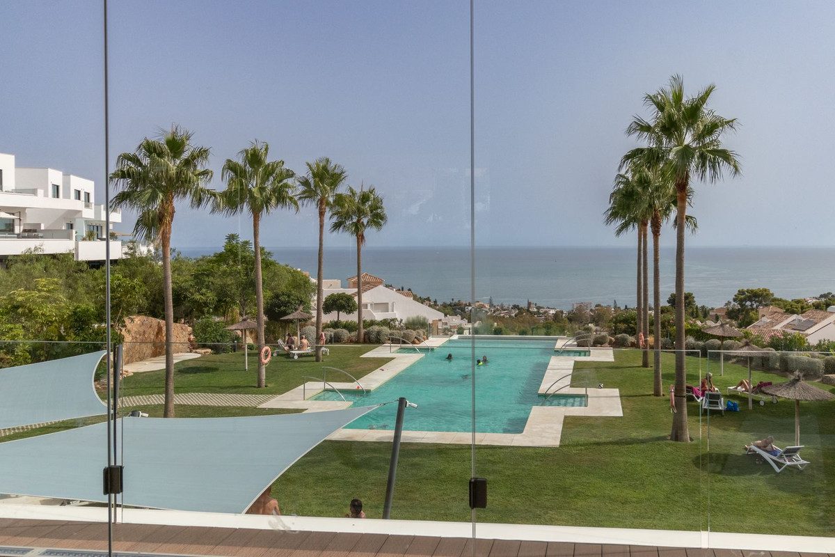 Detached Villa in Benalmadena, Costa del Sol – 4 beds – 1295000 € - photo 51 of 61