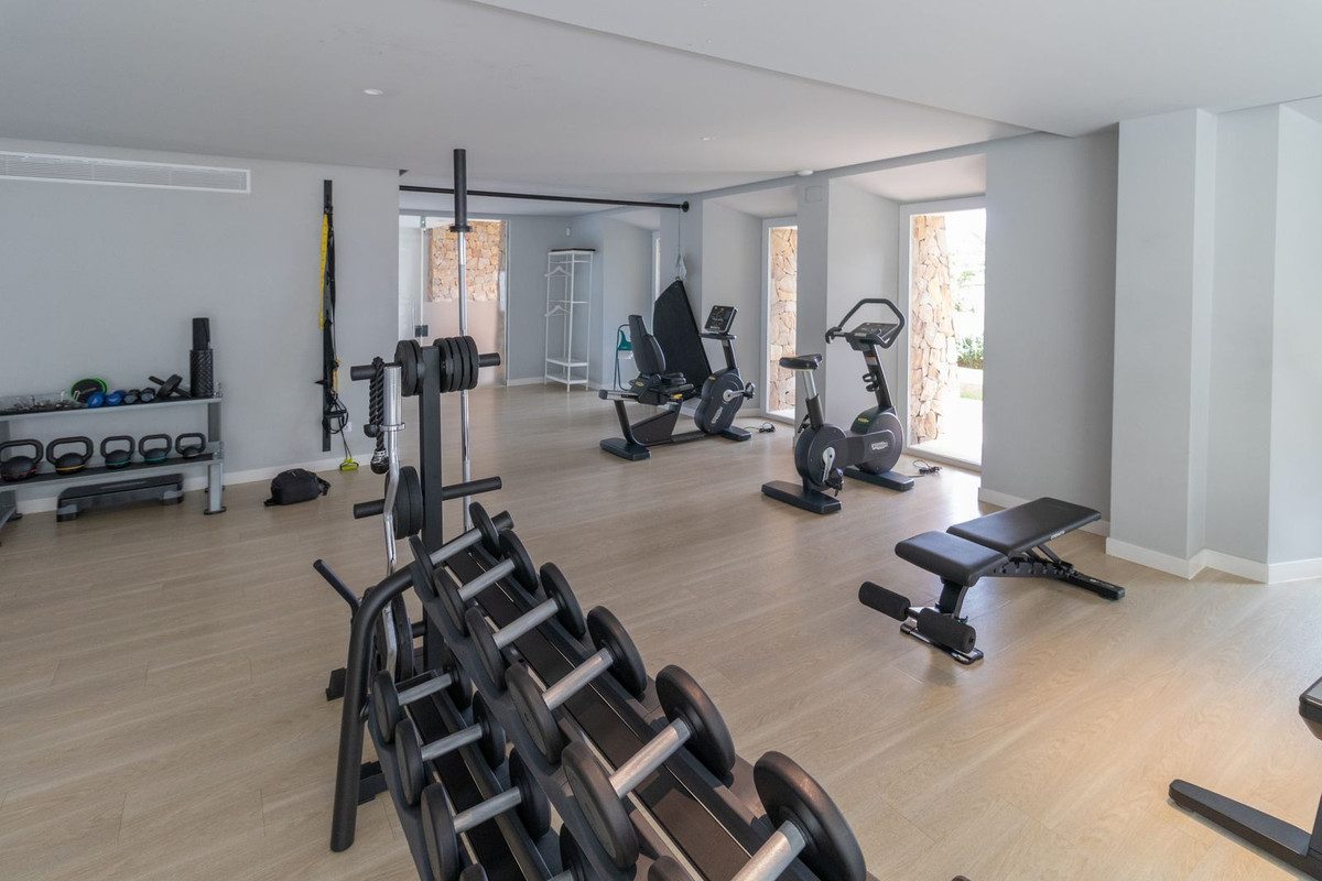 Detached Villa in Benalmadena, Costa del Sol – 4 beds – 1295000 € - photo 56 of 61