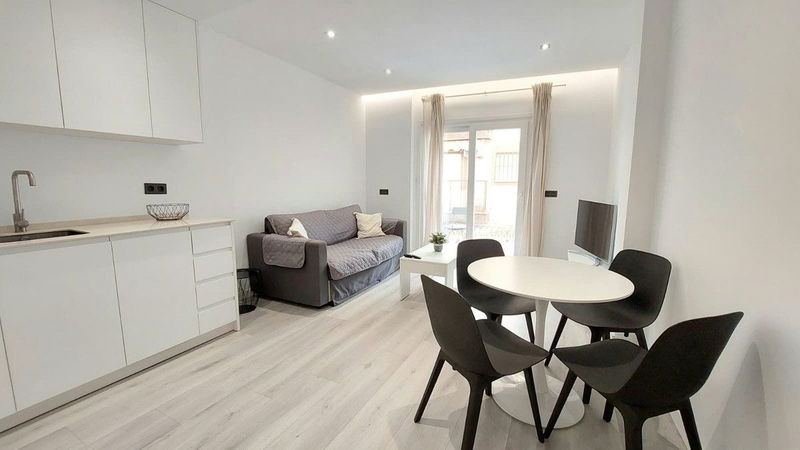 Middle Floor Apartment in Fuengirola, Costa del Sol – 1 beds – 295000 €