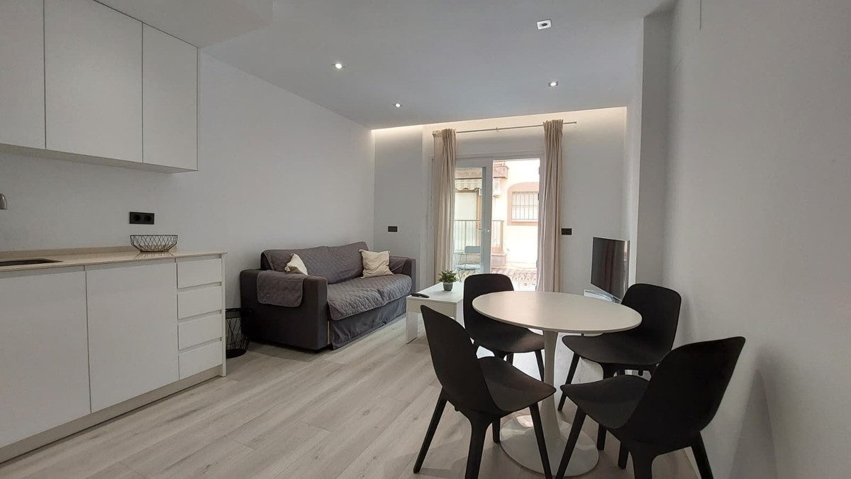Middle Floor Apartment in Fuengirola, Costa del Sol – 1 beds – 295000 € - photo 10 of 10