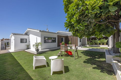 Detached Villa in Estepona, Costa del Sol – 3 beds – 1800000 € - photo 6 of 54