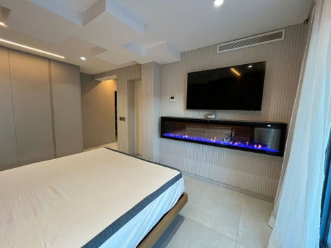Detached Villa in Estepona, Costa del Sol – 3 beds – 1800000 € - photo 39 of 54