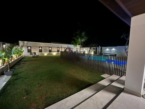 Detached Villa in Estepona, Costa del Sol – 3 beds – 1800000 € - photo 43 of 54