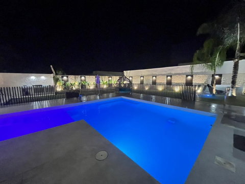 Detached Villa in Estepona, Costa del Sol – 3 beds – 1800000 € - photo 45 of 54