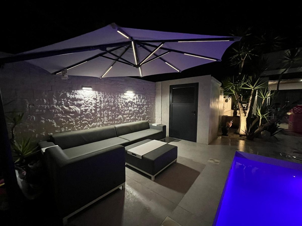 Detached Villa in Estepona, Costa del Sol – 3 beds – 1800000 € - photo 48 of 54