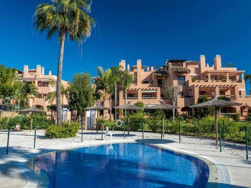 Middle Floor Apartment in Estepona, Costa del Sol – 3 beds – 595000 €