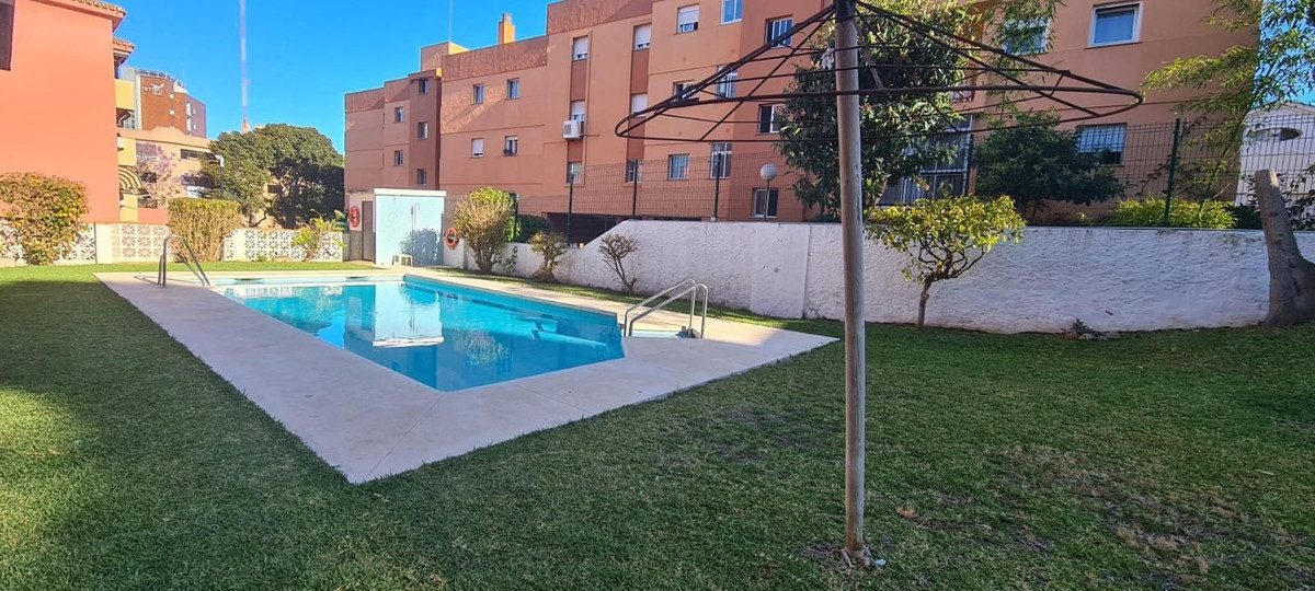 Middle Floor Apartment in Torremolinos, Costa del Sol – 3 beds – 320000 € - photo 2 of 12