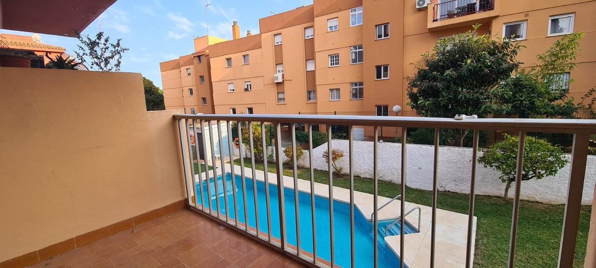 Middle Floor Apartment in Torremolinos, Costa del Sol – 3 beds – 320000 € - photo 11 of 12