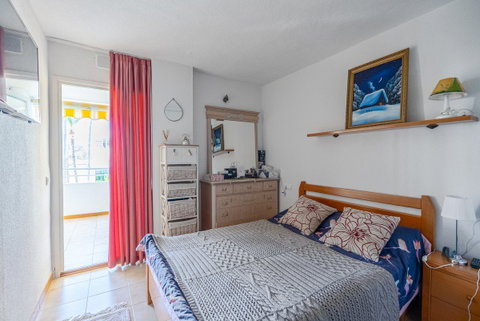 Middle Floor Apartment in Estepona, Costa del Sol – 2 beds – 350000 € - photo 15 of 22
