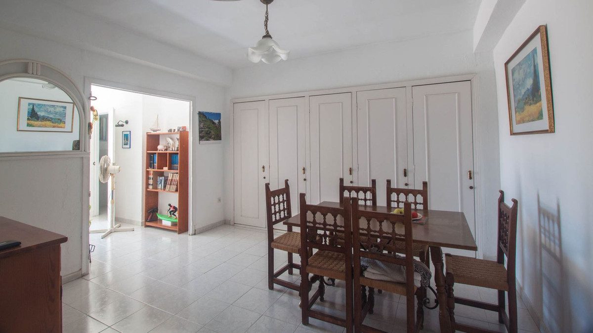 Detached Villa in Estepona, Costa del Sol – 4 beds – 2400000 € - photo 18 of 29