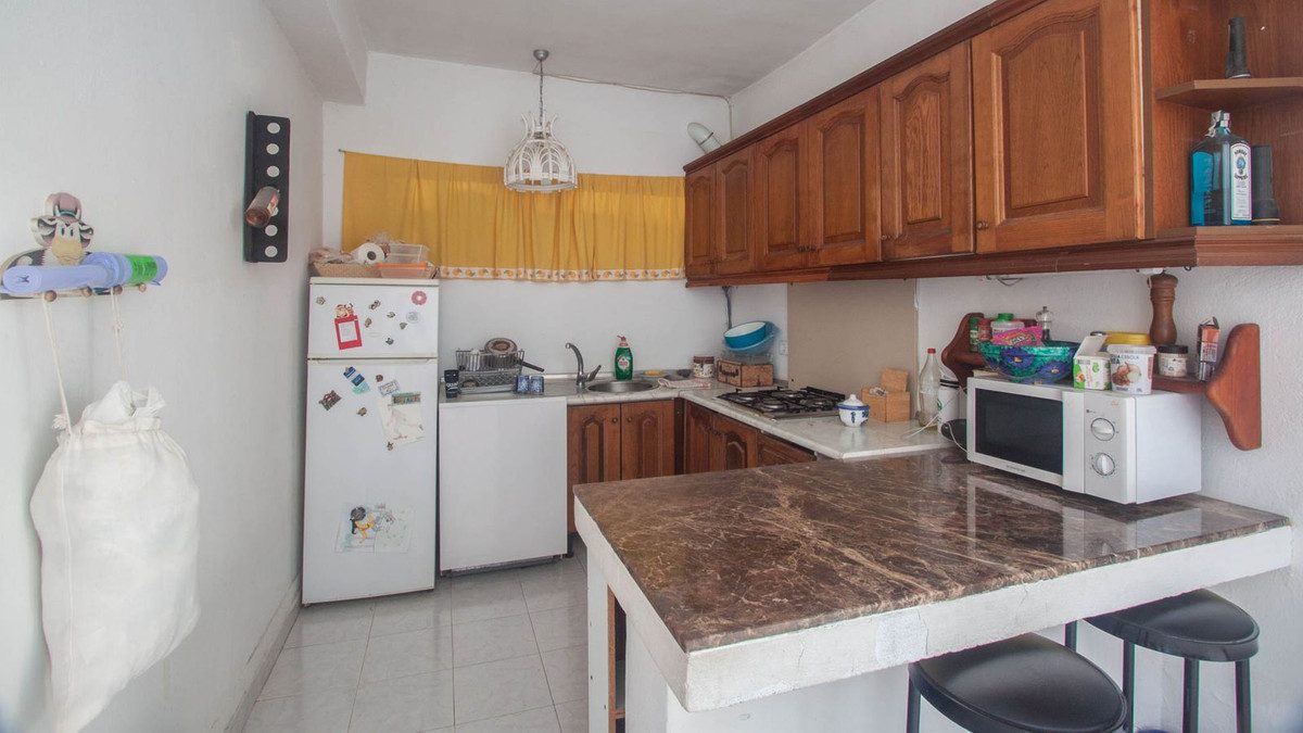 Detached Villa in Estepona, Costa del Sol – 4 beds – 2400000 € - photo 19 of 29