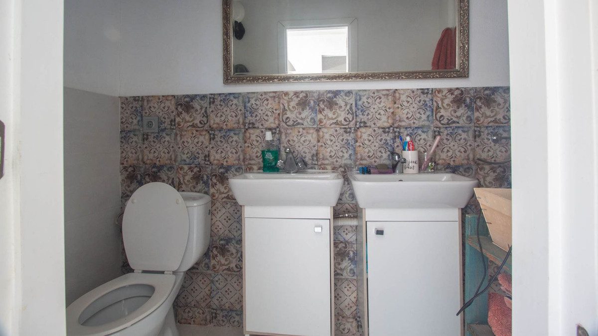 Detached Villa in Estepona, Costa del Sol – 4 beds – 2400000 € - photo 21 of 29