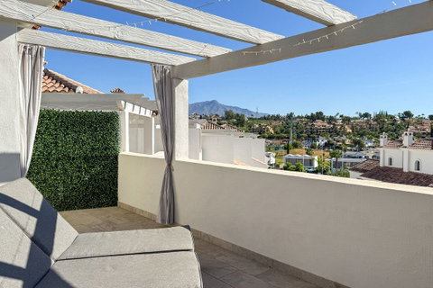 Townhouse in El Paraiso, Costa del Sol – 3 beds – 549000 € - photo 6 of 46