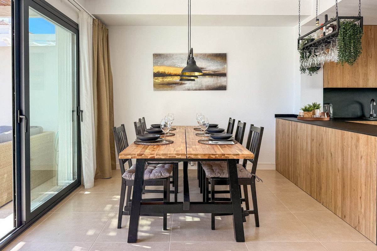 Townhouse in El Paraiso, Costa del Sol – 3 beds – 549000 € - photo 9 of 46