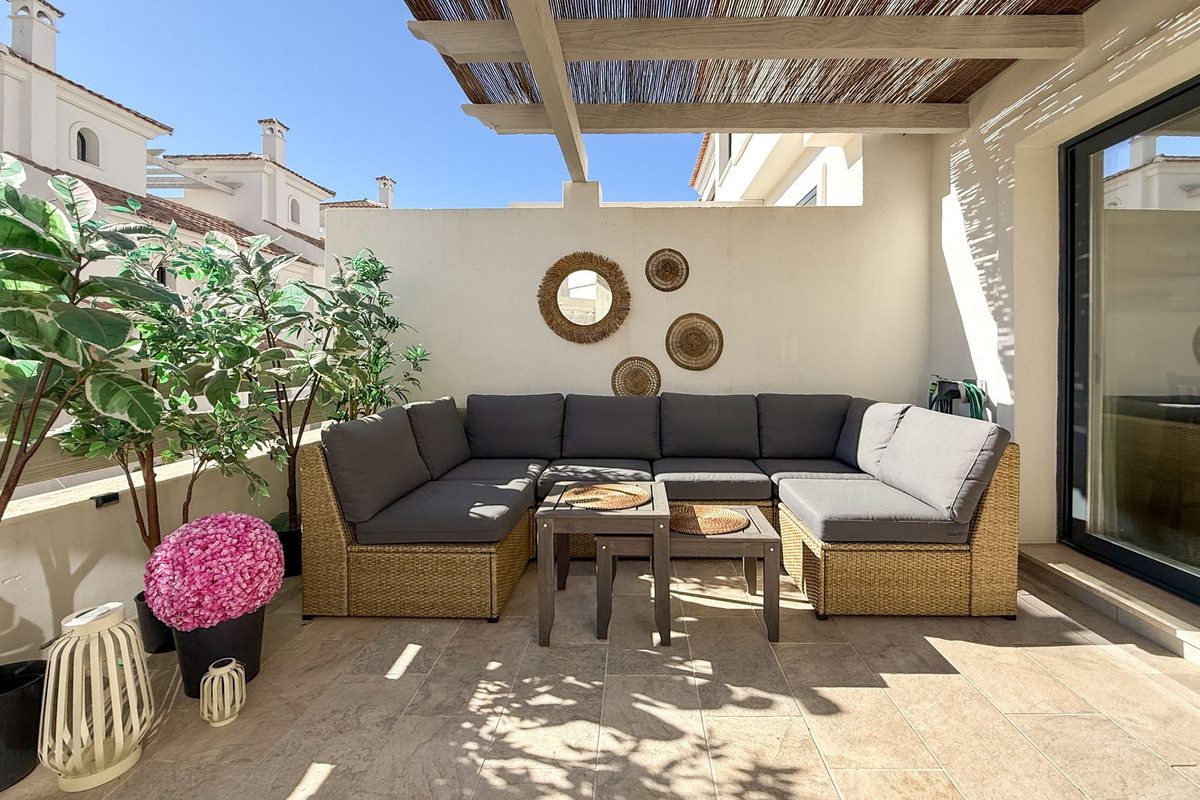 Townhouse in El Paraiso, Costa del Sol – 3 beds – 549000 € - photo 10 of 46