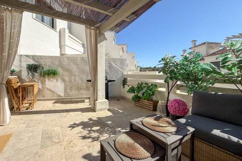 Townhouse in El Paraiso, Costa del Sol – 3 beds – 549000 € - photo 11 of 46