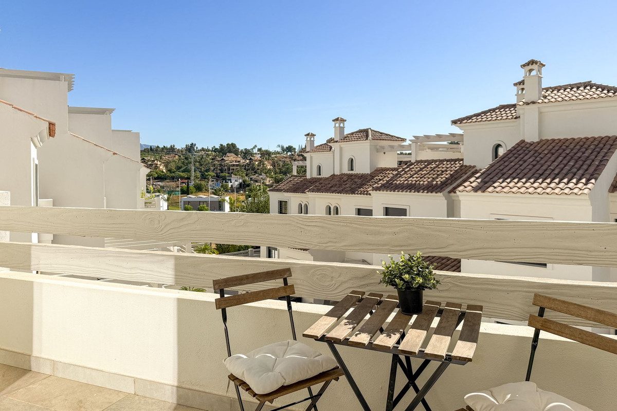 Townhouse in El Paraiso, Costa del Sol – 3 beds – 549000 € - photo 27 of 46