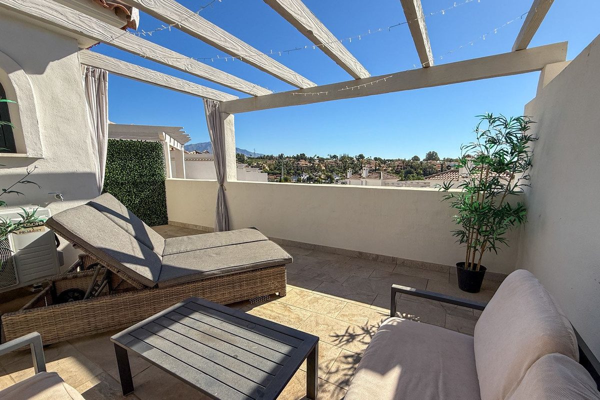 Townhouse in El Paraiso, Costa del Sol – 3 beds – 549000 € - photo 33 of 46