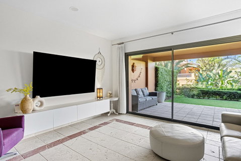 Ground Floor Apartment in Estepona, Costa del Sol – 2 beds – 450000 € - photo 21 of 25