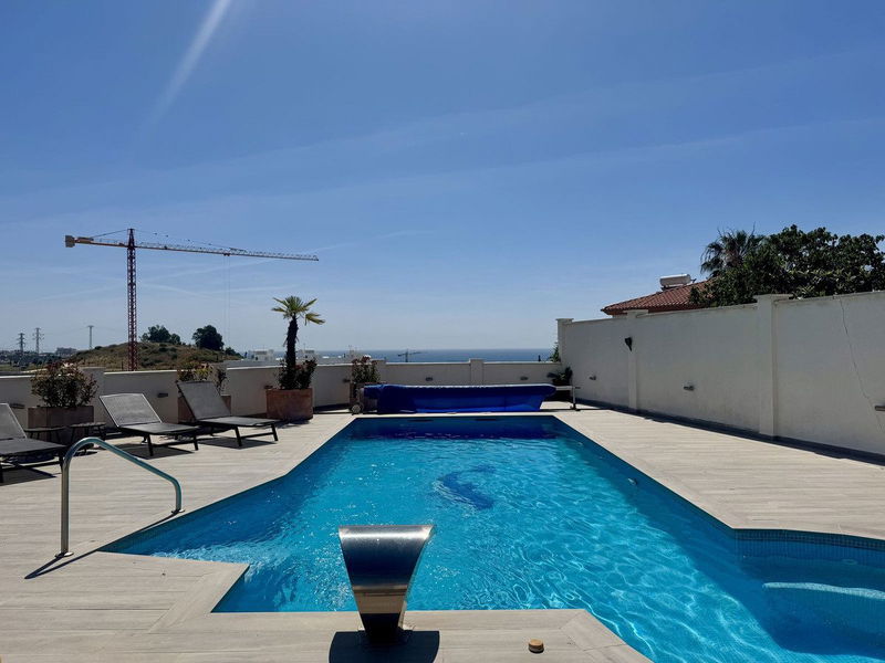 Detached Villa in Estepona, Costa del Sol – 4 beds – 1195000 €