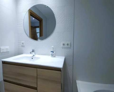 Middle Floor Apartment in Marbella, Costa del Sol – 2 beds – 395000 € - photo 23 of 24
