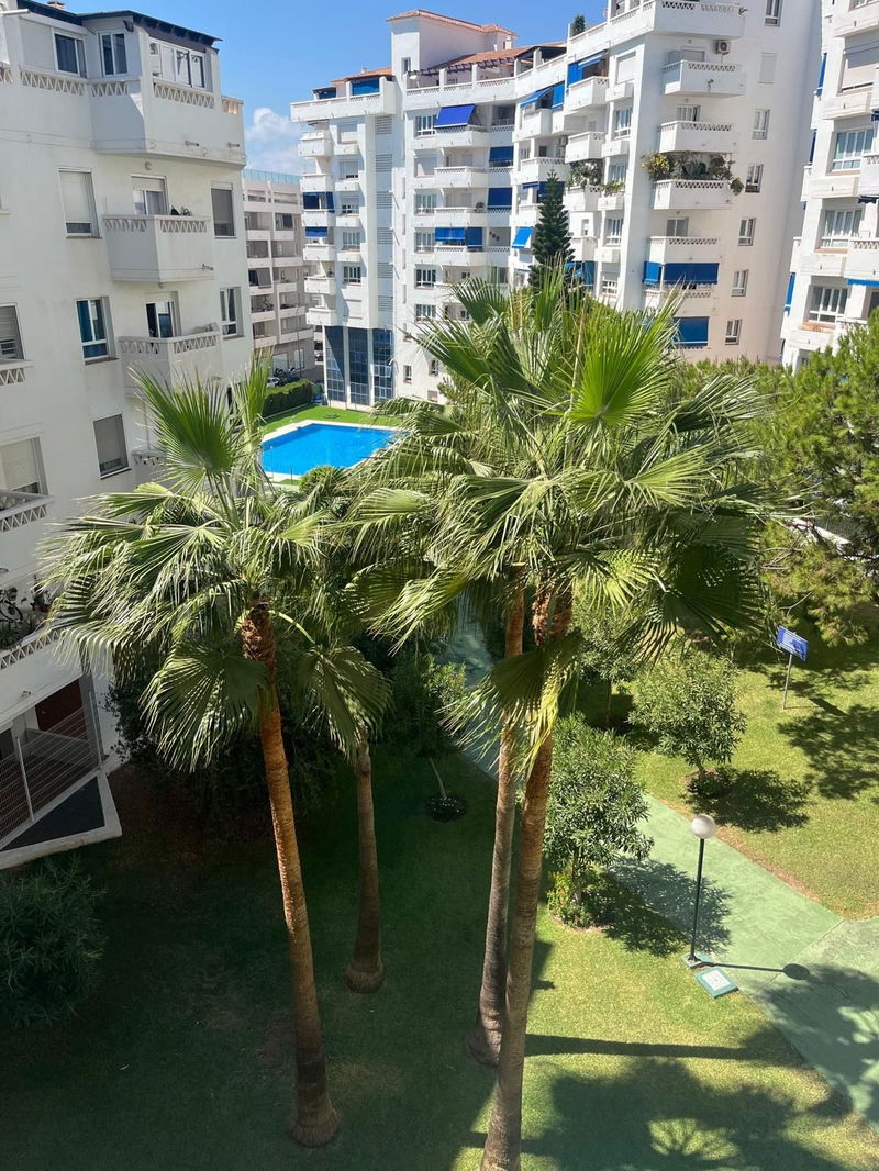 Middle Floor Apartment in Marbella, Costa del Sol – 3 beds – 369000 €