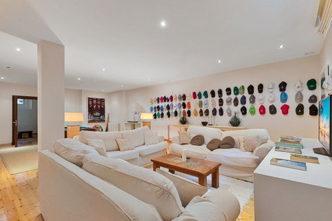 Detached Villa in Benahavís, Costa del Sol – 5 beds – 3950000 € - photo 19 of 26