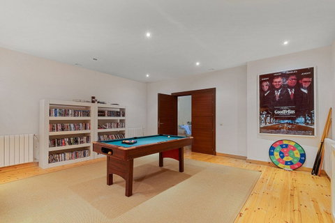 Detached Villa in Benahavís, Costa del Sol – 5 beds – 3950000 € - photo 20 of 26
