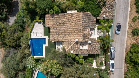 Detached Villa in Benahavís, Costa del Sol – 5 beds – 3950000 € - photo 25 of 26