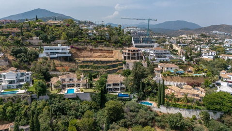 Detached Villa in Benahavís, Costa del Sol – 5 beds – 3950000 € - photo 26 of 26