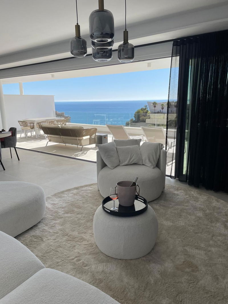 Middle Floor Apartment in Benalmadena, Costa del Sol – 3 beds – 995000 €