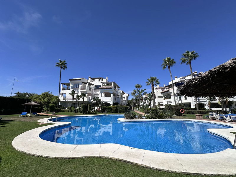 Middle Floor Apartment in Marbella, Costa del Sol – 2 beds – 729000 €