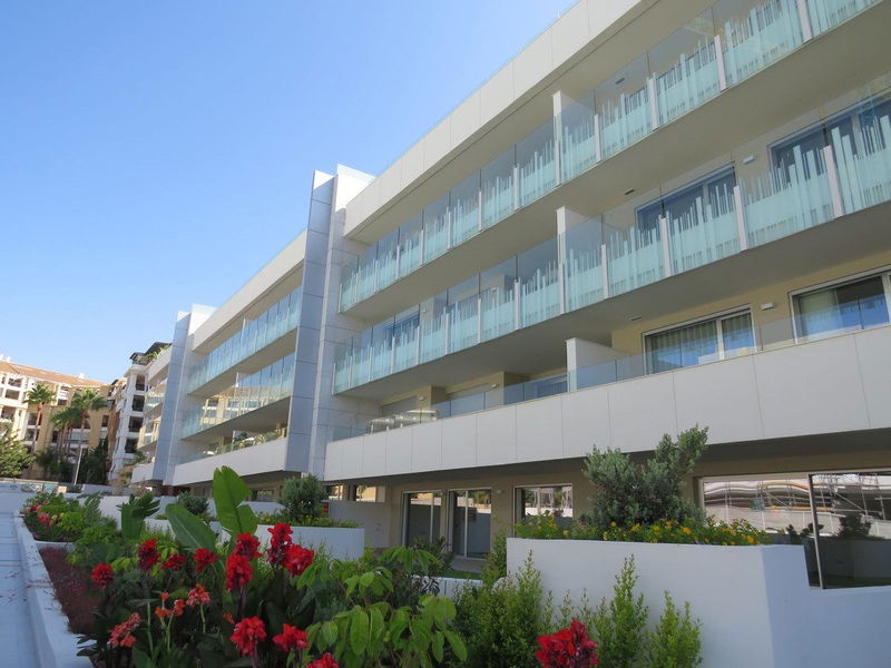 Middle Floor Apartment in Marbella, Costa del Sol – 3 beds – 959000 €