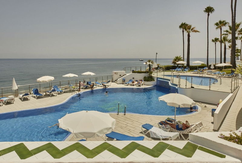 Middle Floor Apartment in Estepona, Costa del Sol – 2 beds – 590000 €