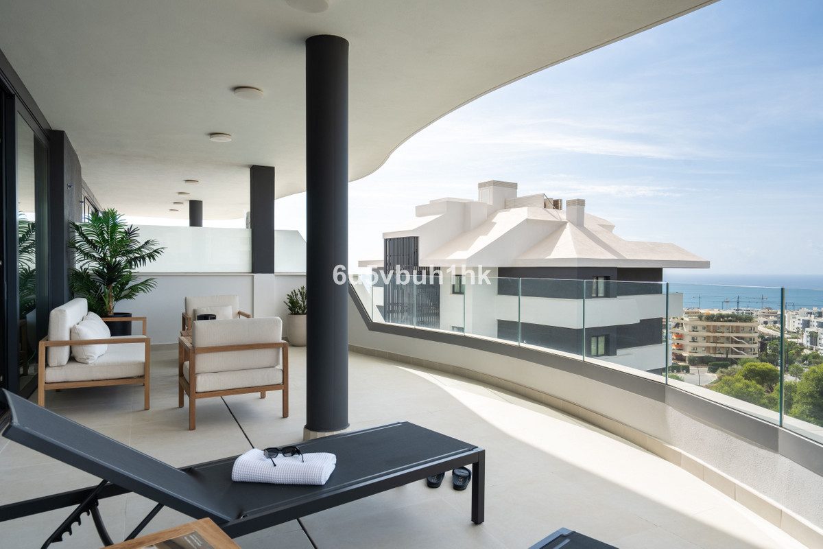 Middle Floor Apartment in Fuengirola, Costa del Sol – 3 beds – 795000 € - photo 5 of 35