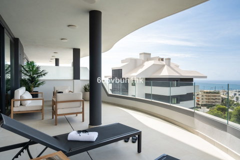 Middle Floor Apartment in Fuengirola, Costa del Sol – 3 beds – 795000 € - photo 5 of 35