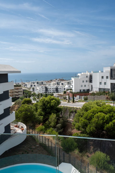 Middle Floor Apartment in Fuengirola, Costa del Sol – 3 beds – 795000 € - photo 7 of 35