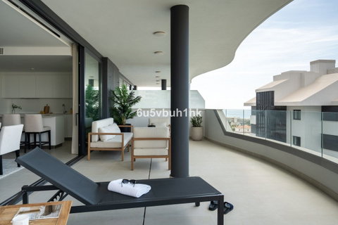 Middle Floor Apartment in Fuengirola, Costa del Sol – 3 beds – 795000 € - photo 8 of 35