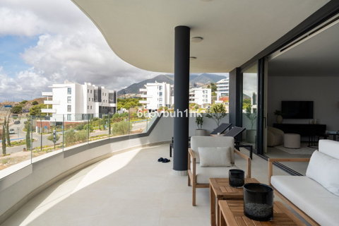 Middle Floor Apartment in Fuengirola, Costa del Sol – 3 beds – 795000 € - photo 10 of 35