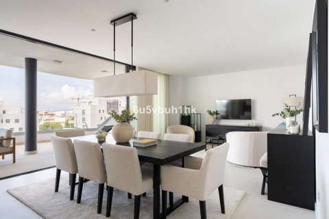 Middle Floor Apartment in Fuengirola, Costa del Sol – 3 beds – 795000 € - photo 12 of 35
