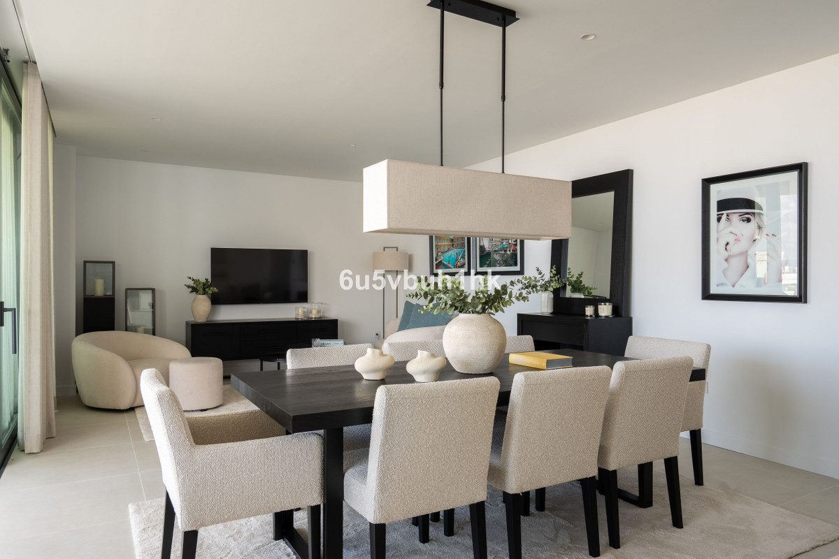 Middle Floor Apartment in Fuengirola, Costa del Sol – 3 beds – 795000 € - photo 13 of 35