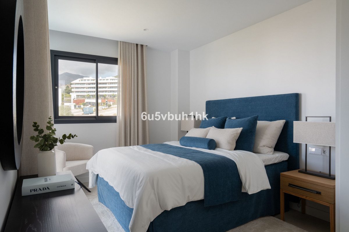 Middle Floor Apartment in Fuengirola, Costa del Sol – 3 beds – 795000 € - photo 23 of 35