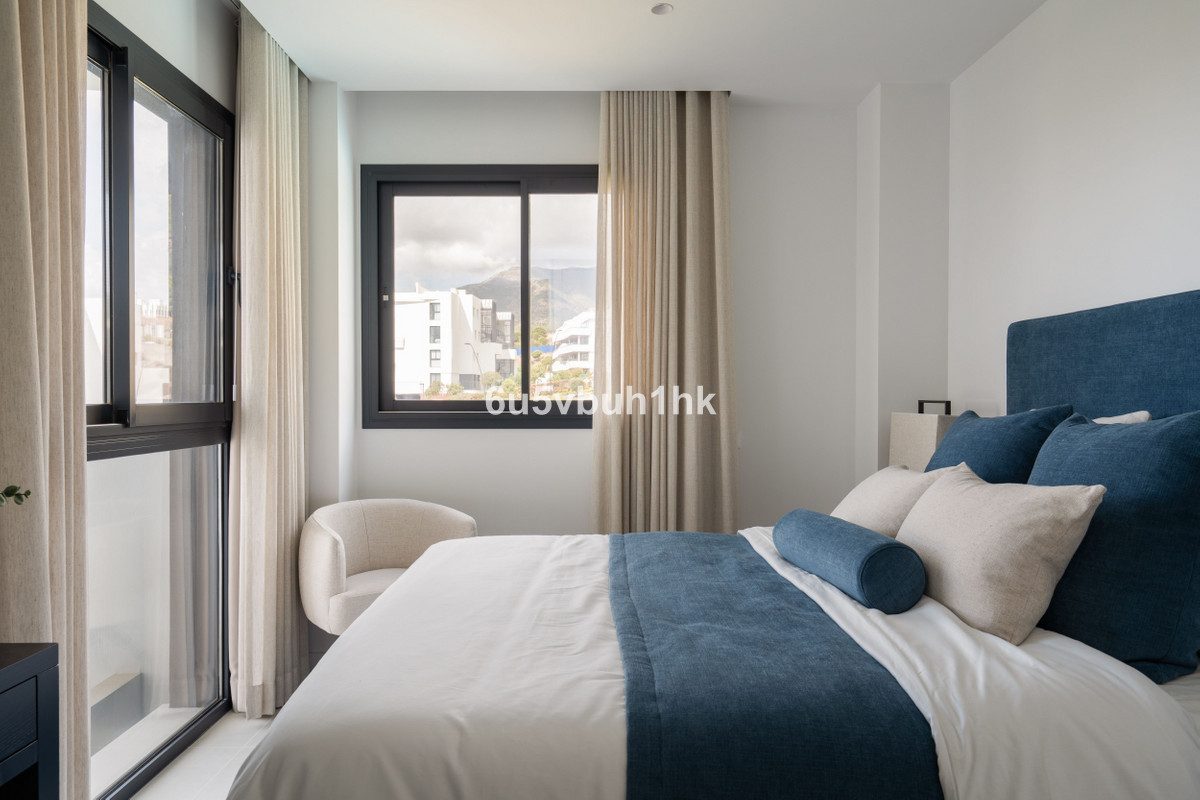 Middle Floor Apartment in Fuengirola, Costa del Sol – 3 beds – 795000 € - photo 24 of 35