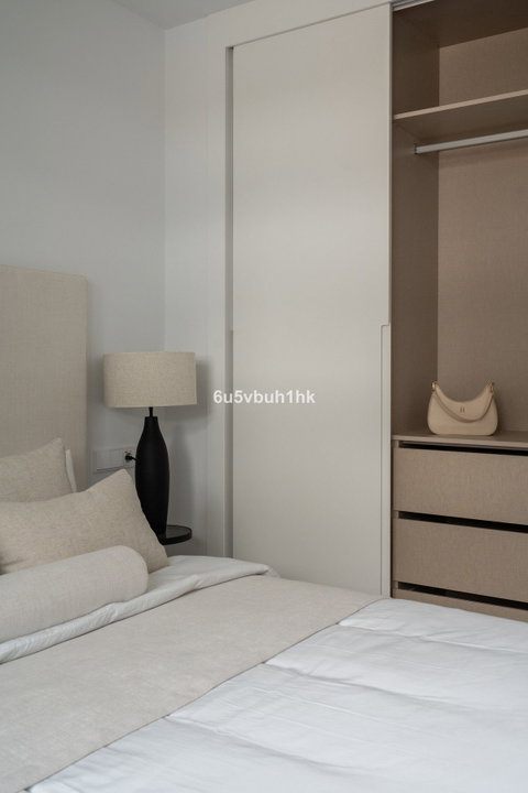 Middle Floor Apartment in Fuengirola, Costa del Sol – 3 beds – 795000 € - photo 30 of 35