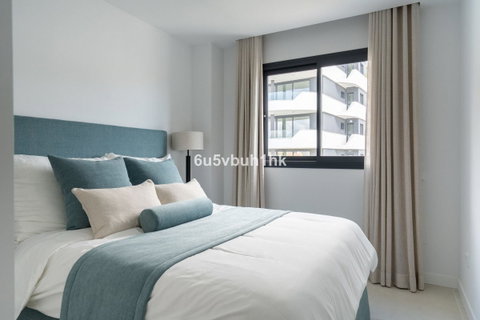 Middle Floor Apartment in Fuengirola, Costa del Sol – 3 beds – 795000 € - photo 32 of 35