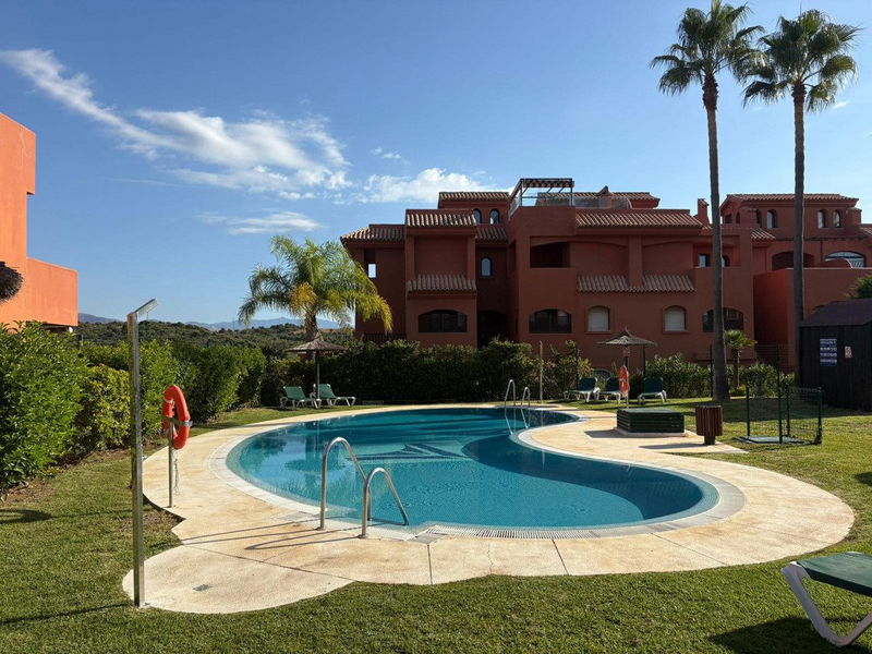 Ground Floor Apartment in Estepona, Costa del Sol – 2 beds – 320000 €