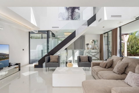 Detached Villa in Marbella, Costa del Sol – 5 beds – 3500000 € - photo 6 of 39